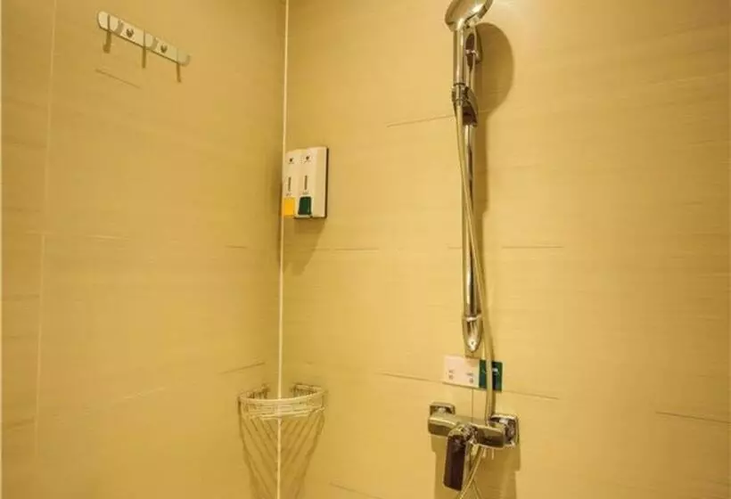 ホテル City Comfort Inn Wuzhou Bus Station