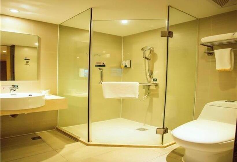 فندق City Comfort Inn Wuzhou Bus Station