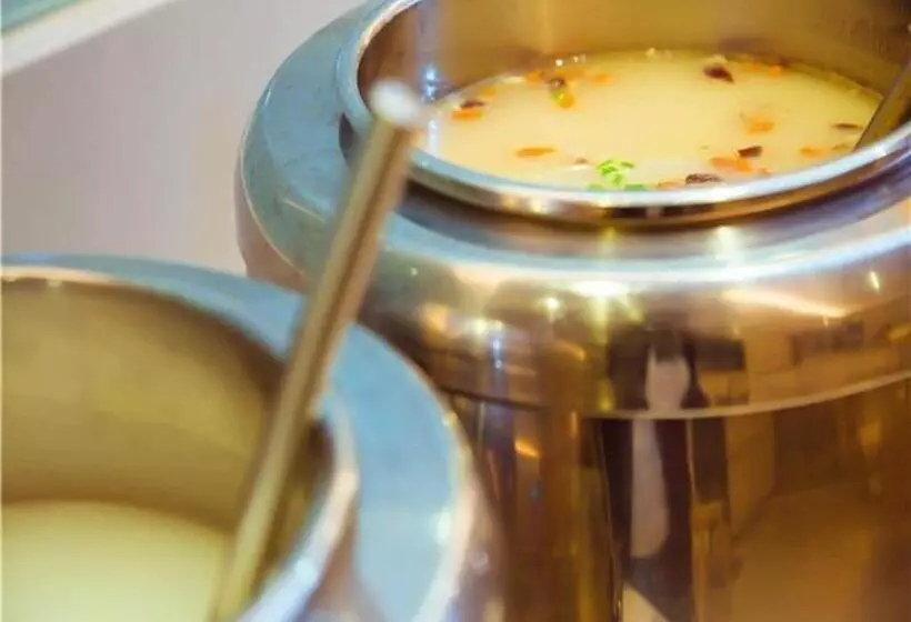 ホテル City Comfort Inn Wuzhou Bus Station