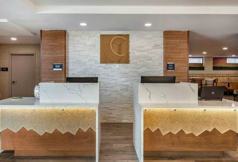 Hotelli Comfort Inn Jfk Airport