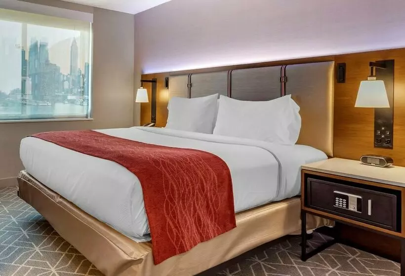 Hotelli Comfort Inn Jfk Airport