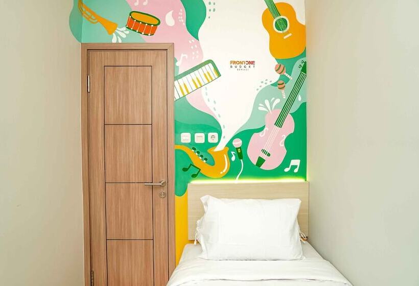 Hotel Front One Budget Bekasi