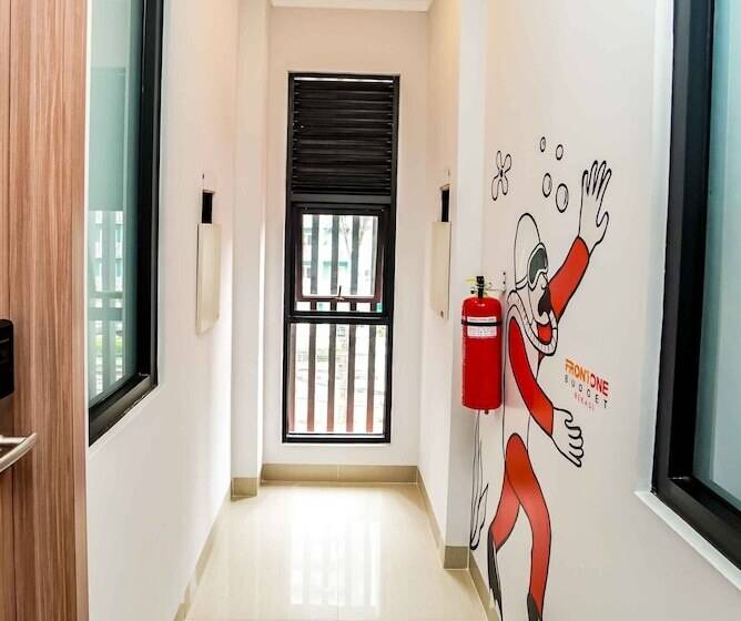 Otel Front One Budget Bekasi