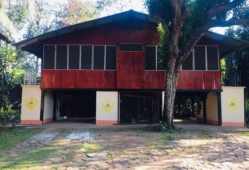 هتل La Colonia