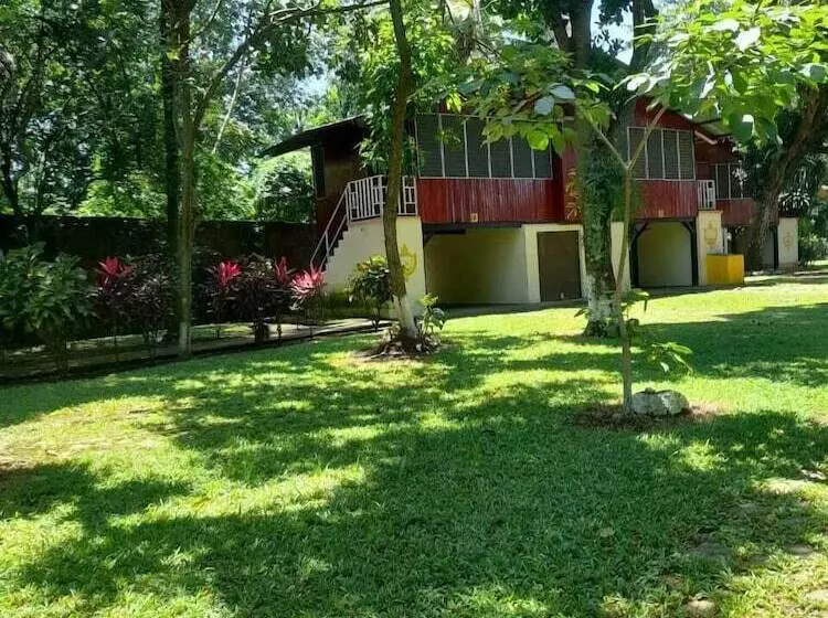 هتل La Colonia