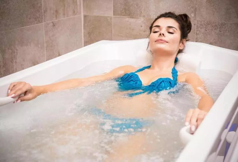 Hotelli Nat Piwniczna Zdroj