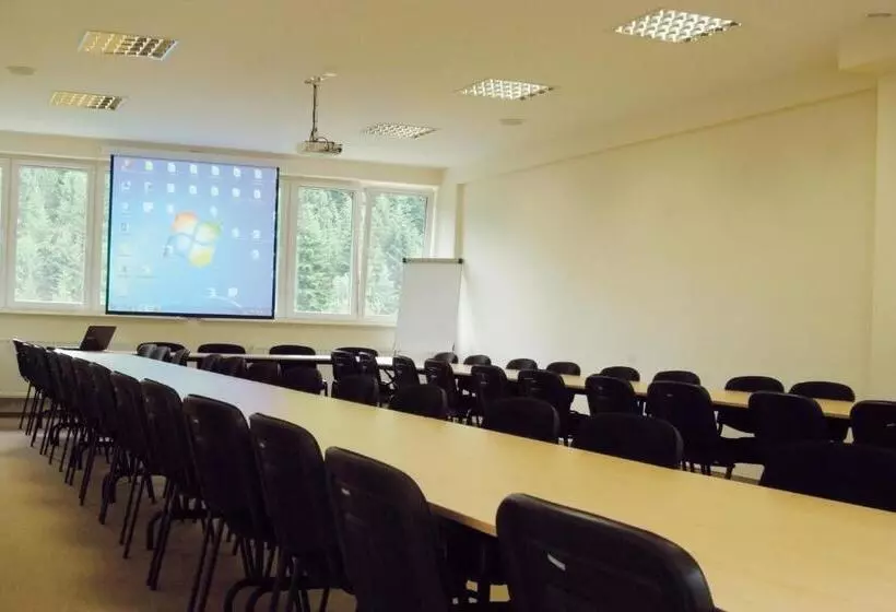 Hotelli Nat Piwniczna Zdroj