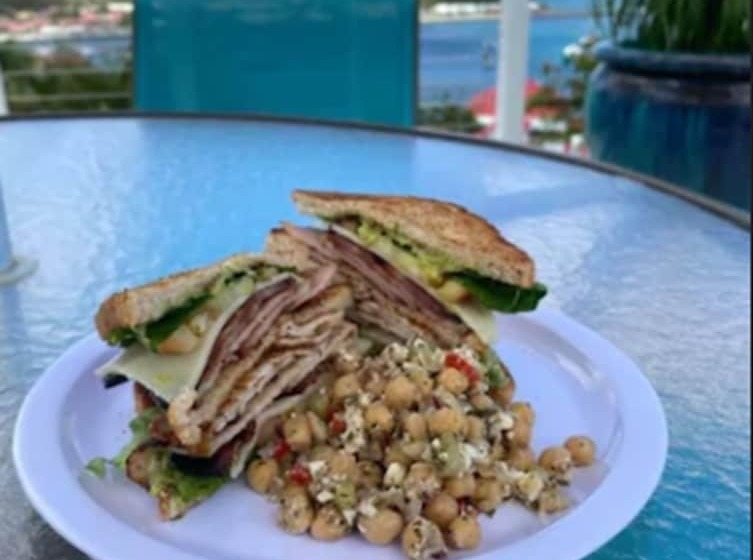 هتل Pirates Pension At Bluebeard S Castle