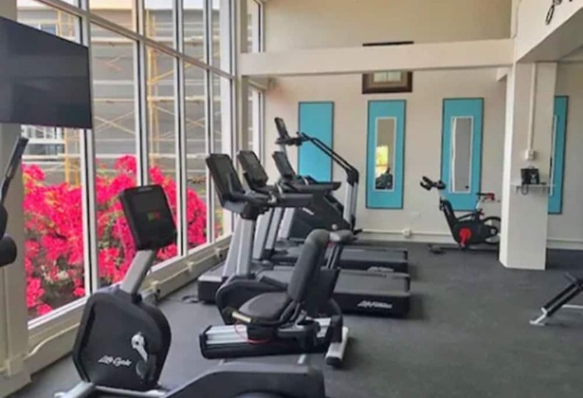 هتل Pirates Pension At Bluebeard S Castle