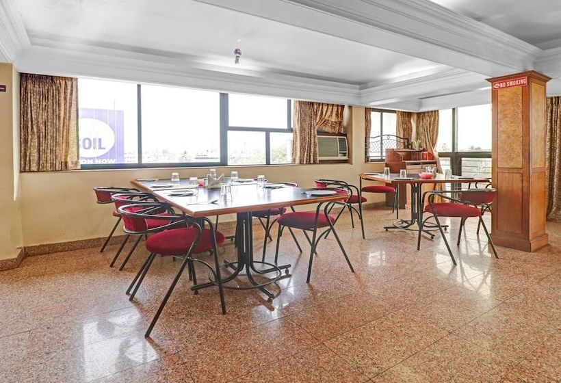 هتل Treebo Surya Yatri Niwas