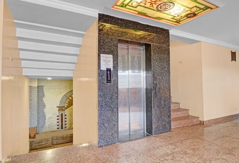 هتل Treebo Surya Yatri Niwas