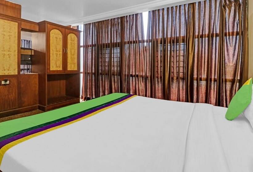 هتل Treebo Surya Yatri Niwas