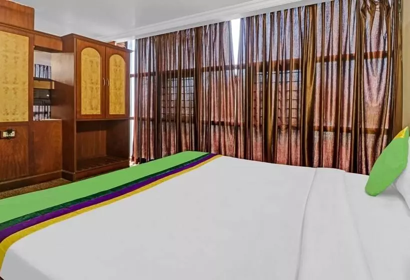 ホテル Treebo Surya Yatri Niwas