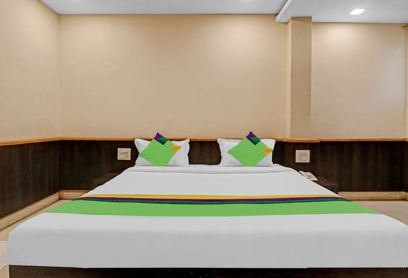 هتل Treebo Surya Yatri Niwas