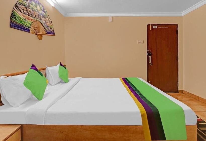 هتل Treebo Surya Yatri Niwas