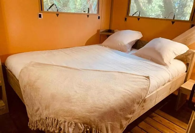 Aamiaismajoitus (B&B) L écrin Des Symes