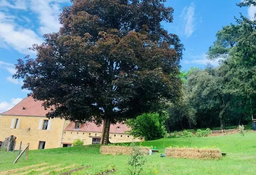 Aamiaismajoitus (B&B) L écrin Des Symes