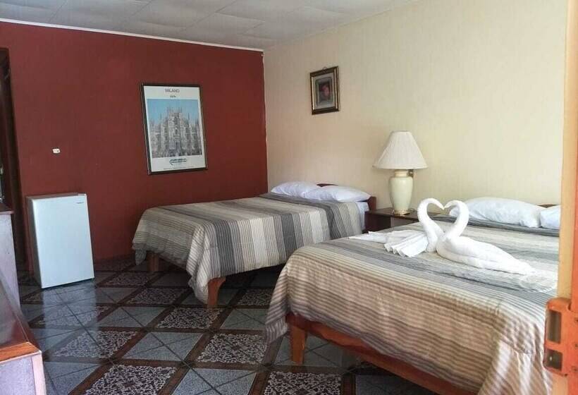 هتل Arenal Volcano View Rooms