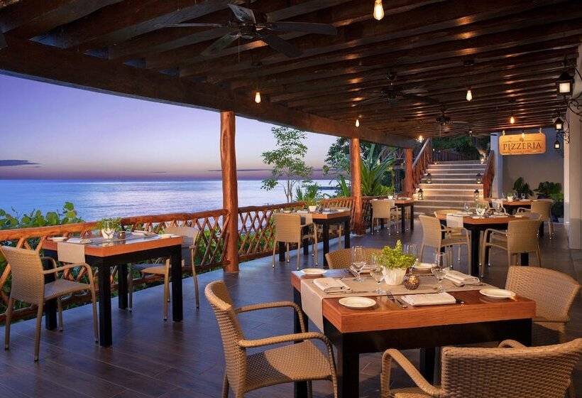 هتل Dreams Cozumel Cape Resort & Spa