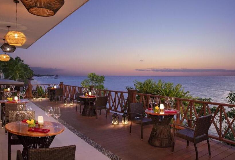 هتل Dreams Cozumel Cape Resort & Spa