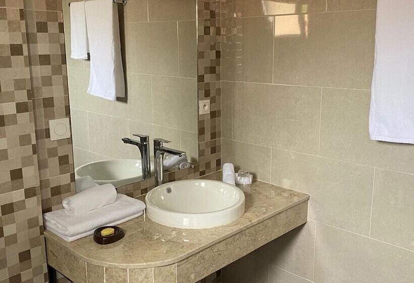 Fly Inn Madagascar Hotel Navette Gratuite H24 à 300m De L Aéroport International Ivato Antananar