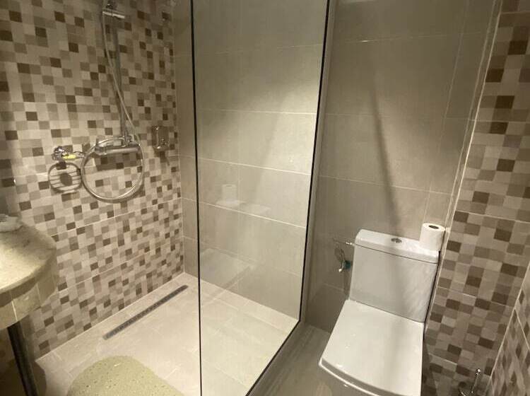 Fly Inn Madagascar Hotel Navette Gratuite H24 à 300m De L Aéroport International Ivato Antananar