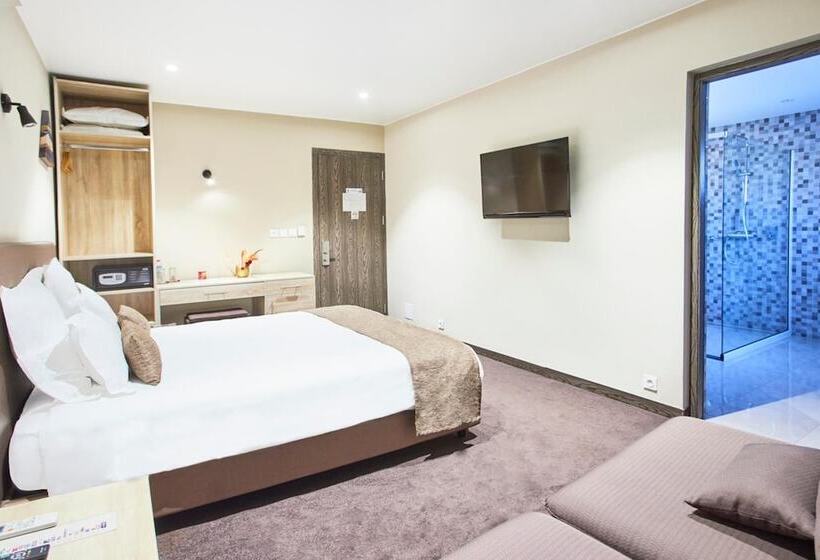 Fly Inn Madagascar Hotel Navette Gratuite H24 à 300m De L Aéroport International Ivato Antananar