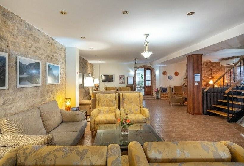 هتل Rural La Jara