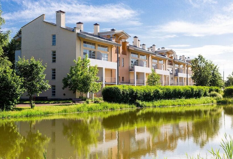 בית מלון כפרי Tropicana Park Country Club