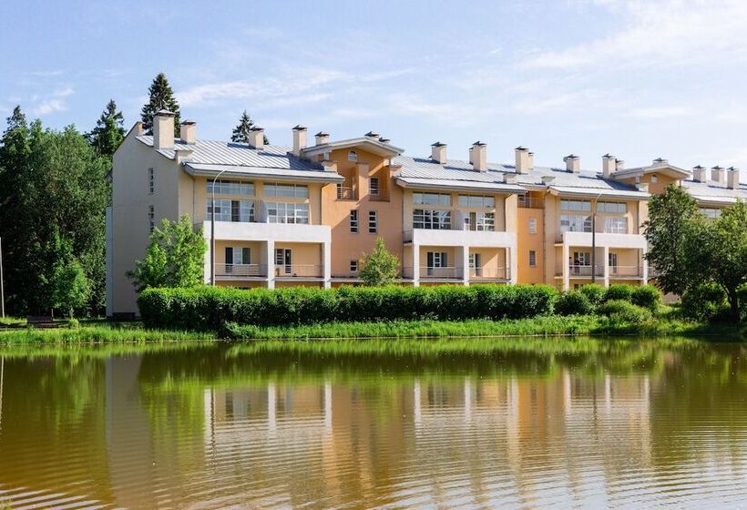 בית מלון כפרי Tropicana Park Country Club