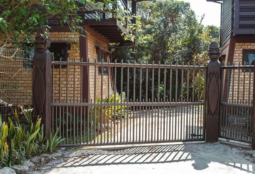 בית מלון כפרי Zululand Bangalôs