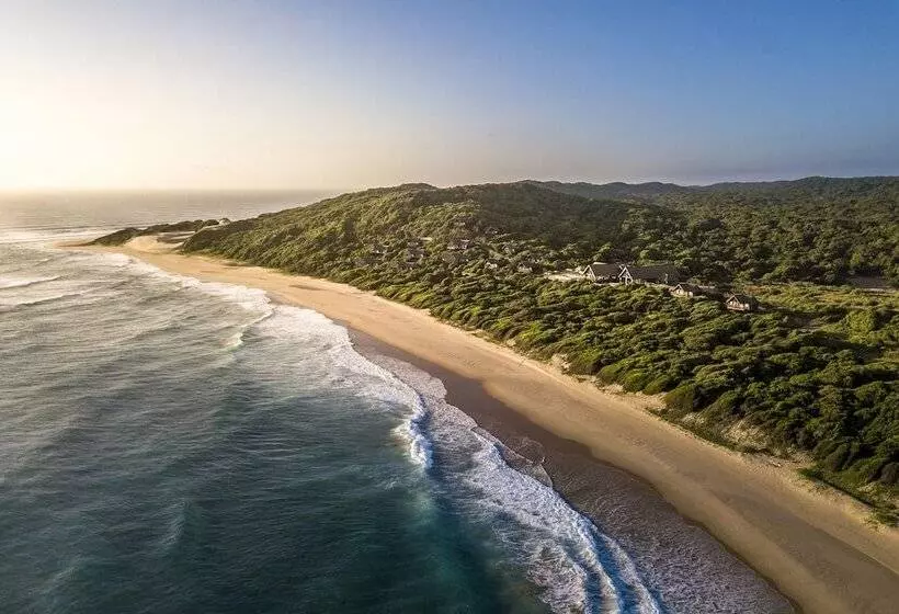 Montebelo Milibangalala Bay Resort