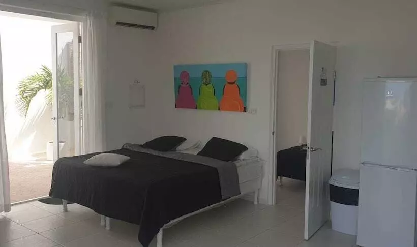 پانسیون B&b Curacao Nv