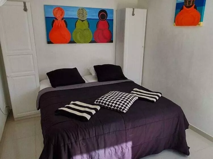 پانسیون B&b Curacao Nv