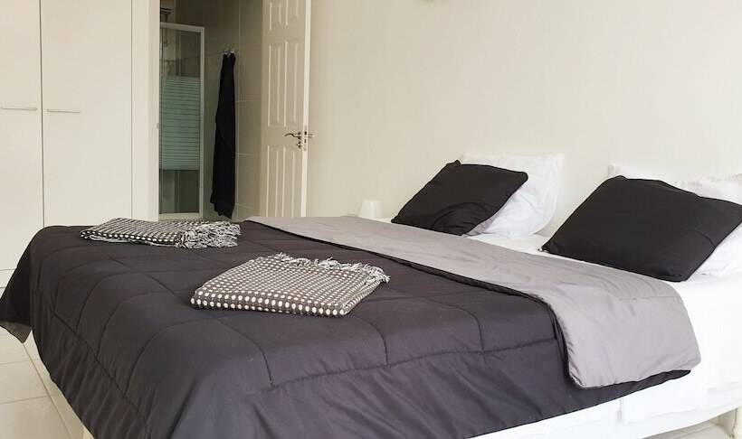 پانسیون B&b Curacao Nv