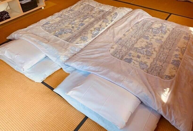 פנסיון Guest House En