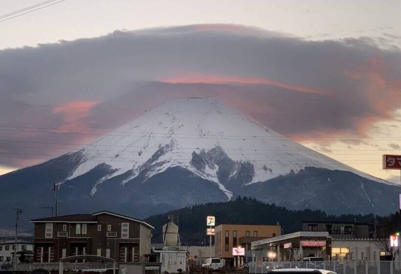 פנסיון Guest House En