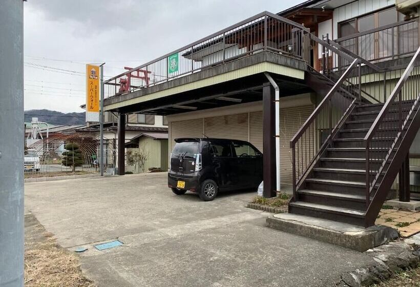 פנסיון Guest House En