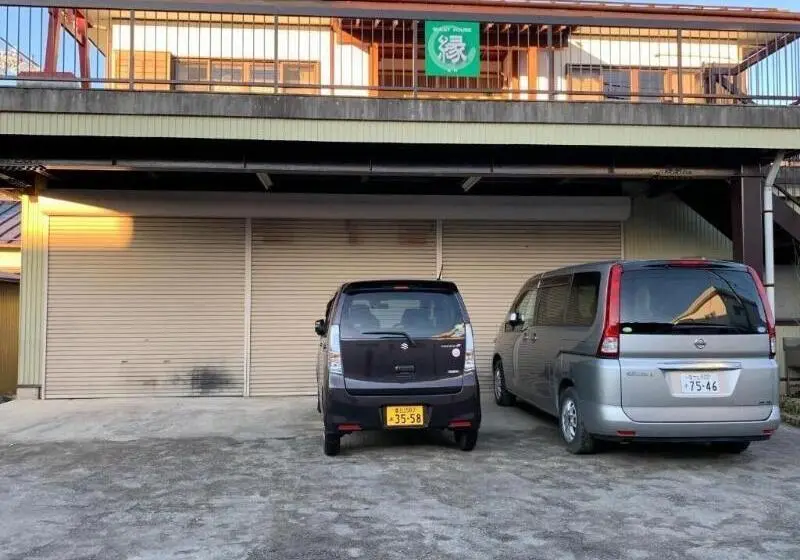Majatalo Guest House En