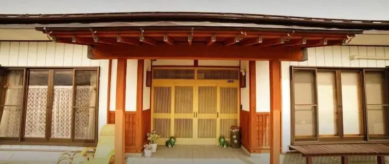 Majatalo Guest House En
