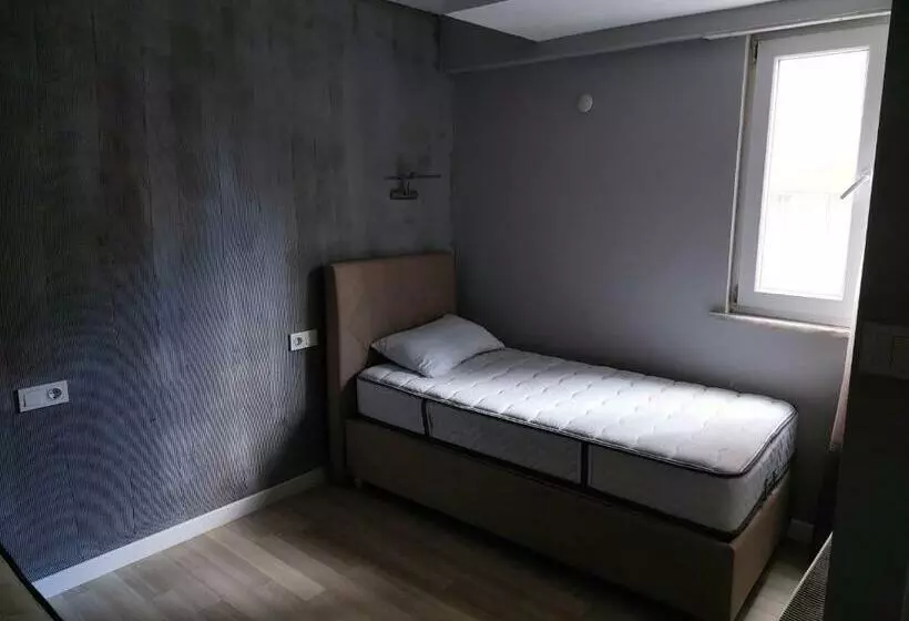 ペンション Kapalı