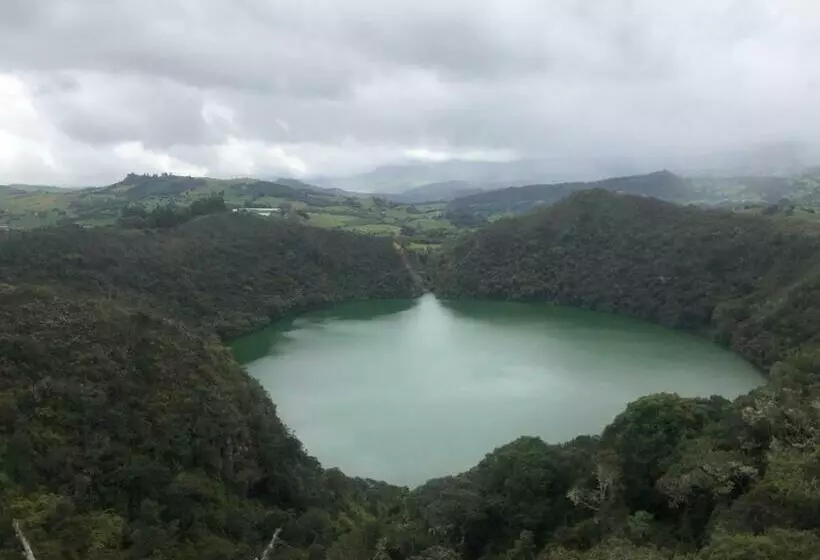 Aamiaismajoitus (B&B) Alondra Posada Turística, Escape Con Chimenea A Una Hora De Bogotá