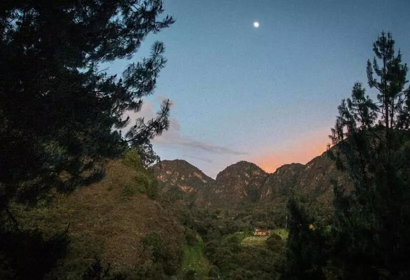 Aamiaismajoitus (B&B) Alondra Posada Turística, Escape Con Chimenea A Una Hora De Bogotá