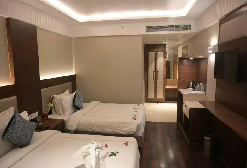 Hotel Magic Leaf