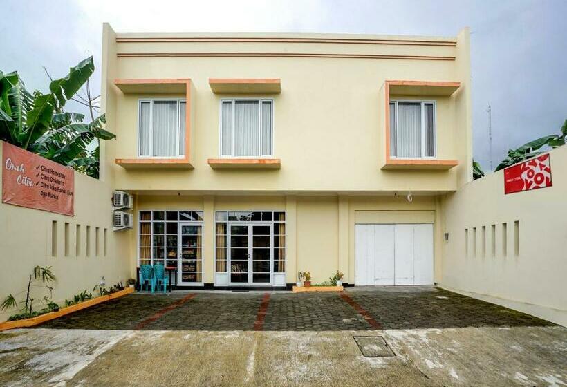 호텔 Oyo 90909 Omah Citra