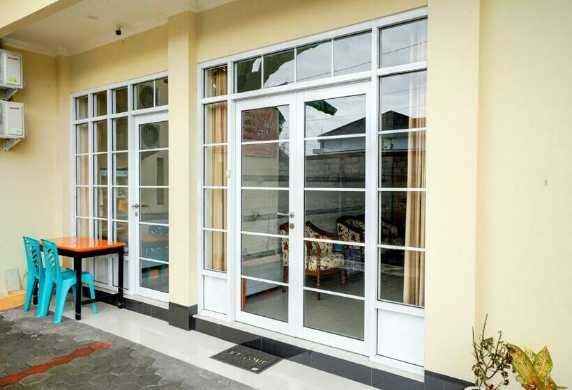 호텔 Oyo 90909 Omah Citra