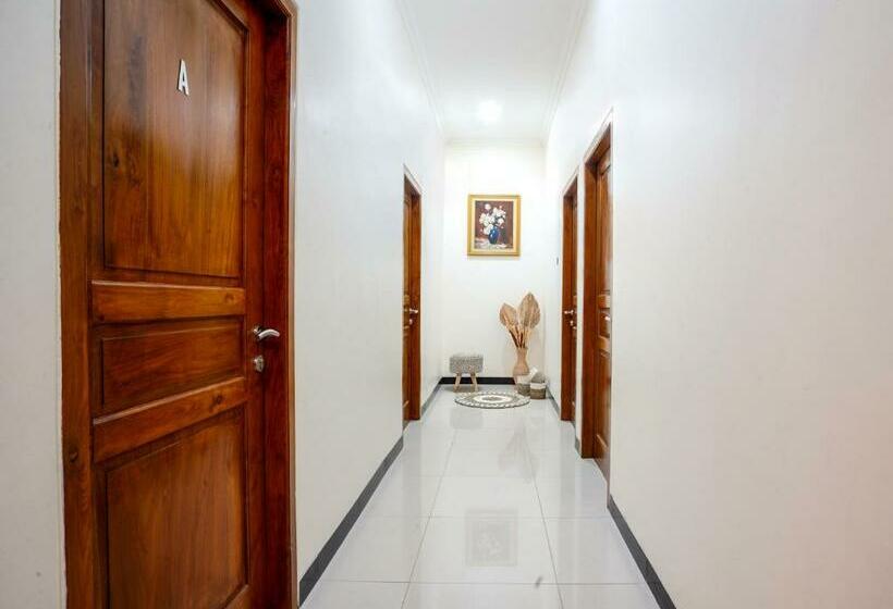 호텔 Oyo 90909 Omah Citra