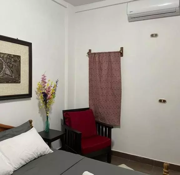 ペンション Hostal Y Restaurante La Toscana