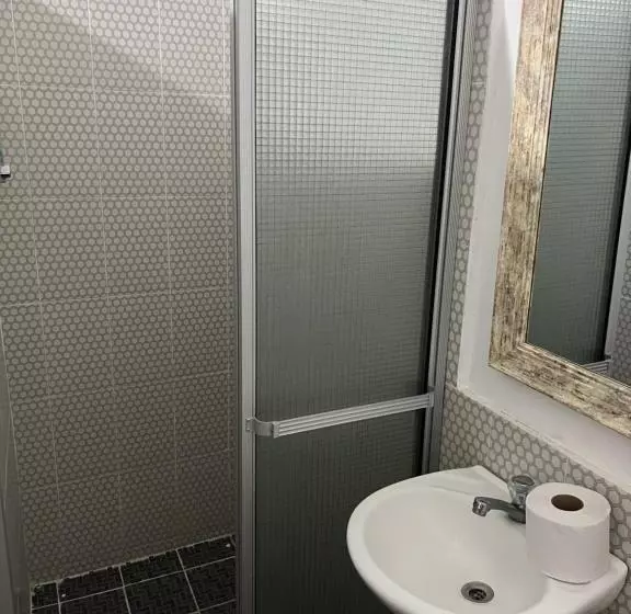ペンション Hostal Y Restaurante La Toscana