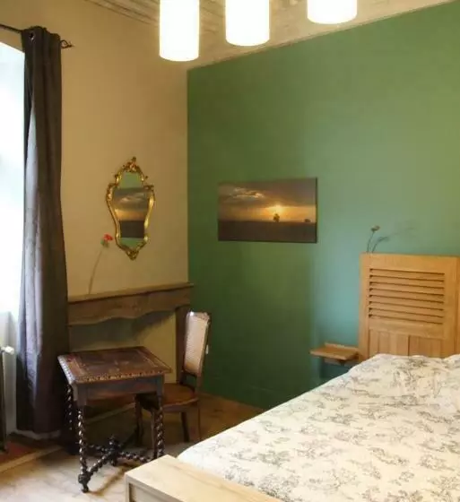 ペンション La Tour Bocsozel